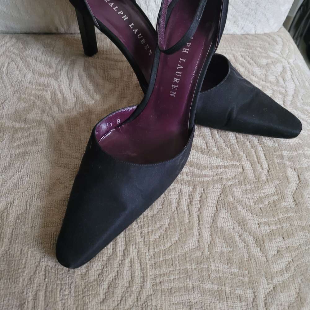 Ralph Lauren Black Pointed Toe Stiletto Pumps with Plum Lining 7 1/2